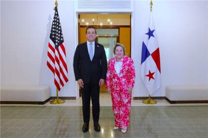 Magistrada presidenta de la CSJ invitada a la recepción del nuevo Embajador