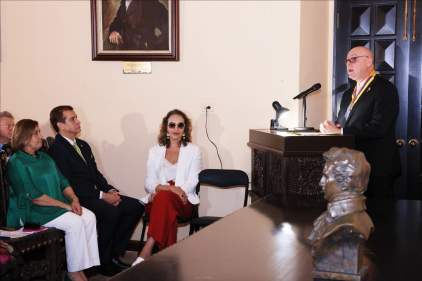 Magistrado Vásquez Reyes asiste a sesión solemne de la Sociedad Bolivariana de Panamá