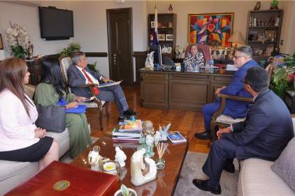 Magistrada Presidenta recibe a miembros del Instituto Colombo Panameño de Derecho Procesal