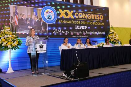 Magistrada de la Sala Civil de la CSJ Angela Russo de Cedeño expone sobre derecho de familia