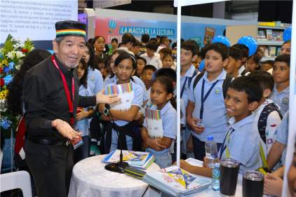 Órgano Judicial resalta derechos del niño en la Feria del Libro con Cuenta Cuentos