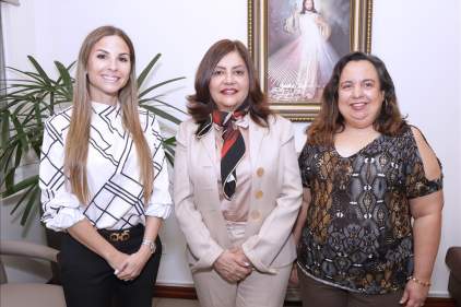 Magistrada Ariadne Maribel García Angulo se reúne con directora de la SENNIAF