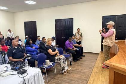 Promueven el Sistema Nacional de Facilitadores Judiciales Comunitarios durante reunión interinstitucional en Isla Colón
