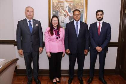 Magistrados de la Junta Directiva de la CSJ y embajador de Qatar en Panamá conversan sobre tecnología en la justicia