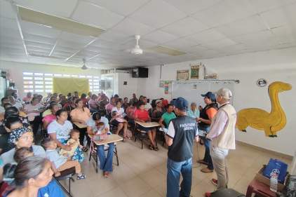 Padres de familia de El Copé de Olá reciben docencia sobre responsabilidad parental y protección de la niñez