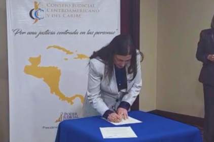 Presidenta de la CSJ de Panamá presenta Manual de Buenas Prácticas Ambientales ante el CJCC
