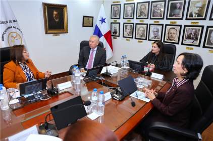 Junta Directiva de la CSJ se reúne con el Consejo de Administración de la Carrera de la Defensa Pública