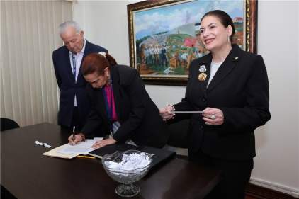 Realizan sorteo de boletos para asistir al XXI Congreso Panameño de Derecho Procesal