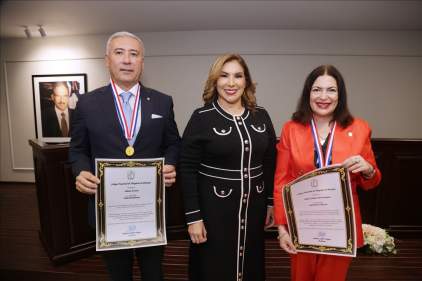 Presidenta y Vicepresidente de la CSJ reciben medallas de reconocimiento del Colegio Nacional de Abogados de Panamá