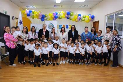 Cecredin de Ancón celebra sus 27 años de servicio con donación de biblioteca infantil al Hogar Divino Niño