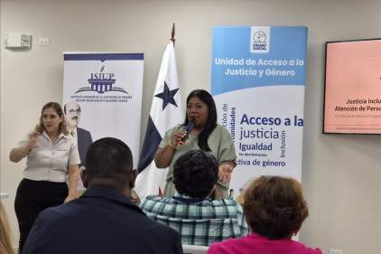 Servidores judiciales fortalecen la atención inclusiva mediante seminario-taller sobre lengua de señas