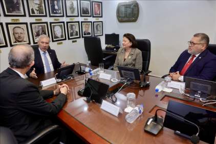 Magistrados de la Sala Civil de la CSJ reciben visita de cortesía de juez supremo de la CSJ del Perú