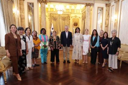 Magistradas de la Sala Penal de la CSJ realizan recorrido histórico en el Palacio Presidencial