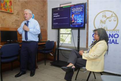 Exponen obras jurídicas sobre uso de la inteligencia artificial aplicadas al derecho y la administración de justicia