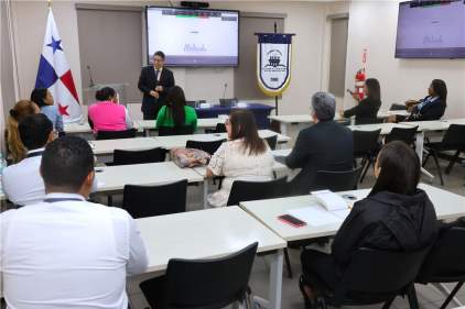 Servidores judiciales se capacitan sobre liderazgo y comunicación asertiva para fortalecer la administración de justicia
