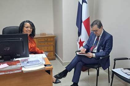 Donación fortalece la próxima “Casita de Libros” de la Biblioteca Jurídica Doctor Julio Miranda