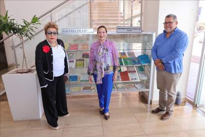 Magistrados de la Corte Suprema de Justicia visitan exposición bibliográfica en el CENDOJ