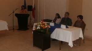 Miriam Geraldine Aldana Relevo, Capacitadora de la Escuela de Capacitación Judicial de El Salvador; Magistrado Presidente del Tribunal Superior del Tercer Distrito Judicial, Carlos H. Cuestas G. y Darlene González, Directora Encargada de la Escuela Judicial de Panamá.