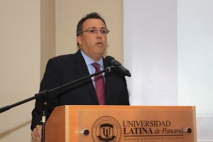 Honorable Magistrado Luis Ramón Fábrega