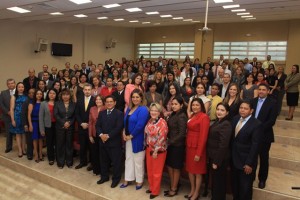 Magistrados, Jueces, Asistentes y demás colaboradores del Órgano Judicial, así como de funcionarios del Ministerio Público, del Instituto de Medicina Legal y de la Asamblea Nacional.