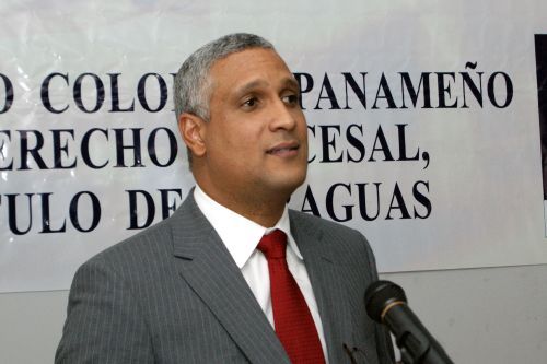 resized_colombo-1.jpg