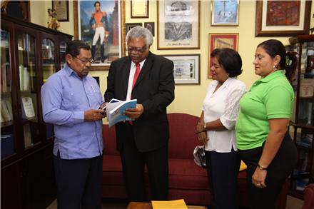 libro_440x293.jpg